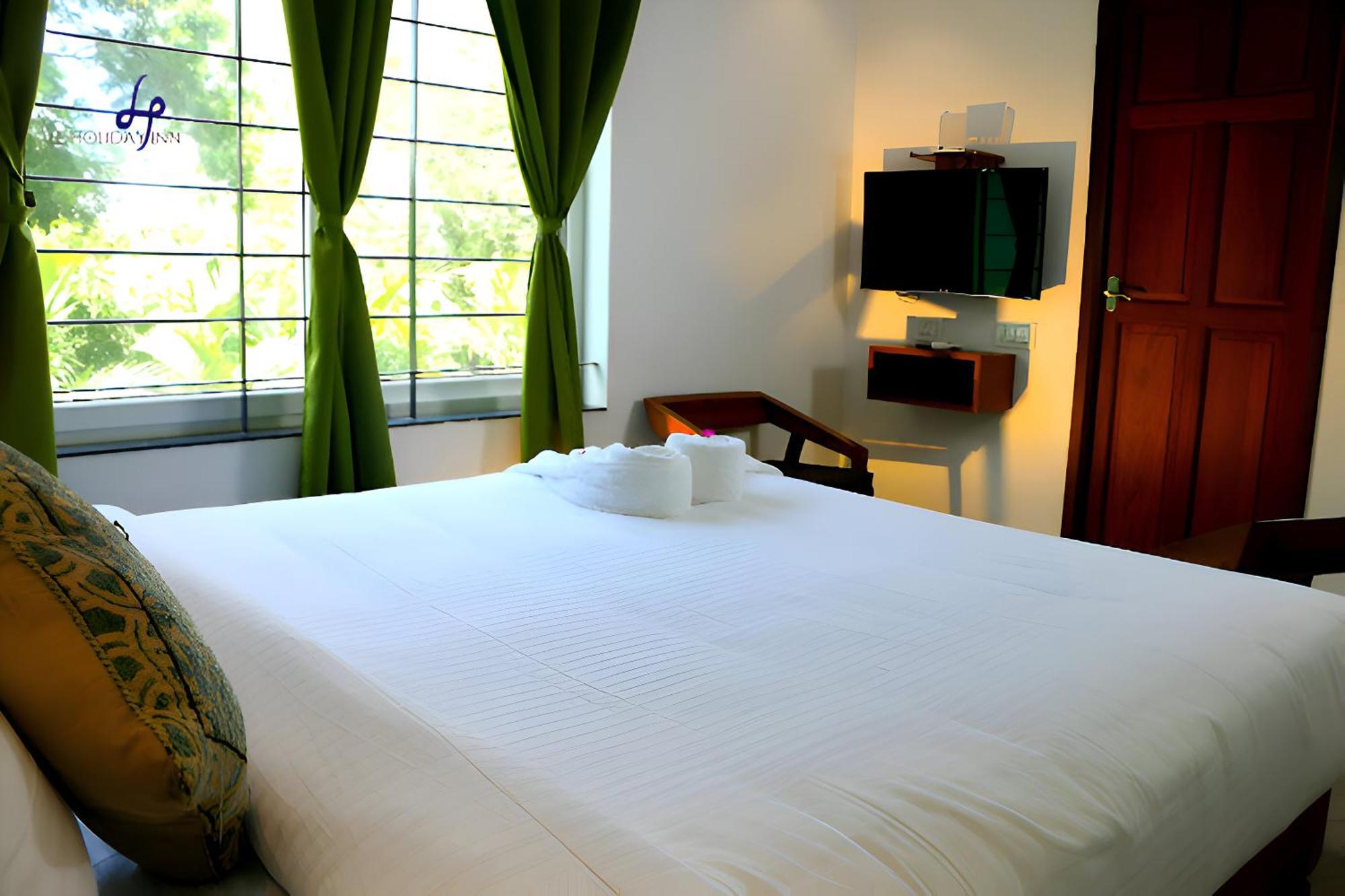 Le Holiday Inn Pondicherry Exterior photo